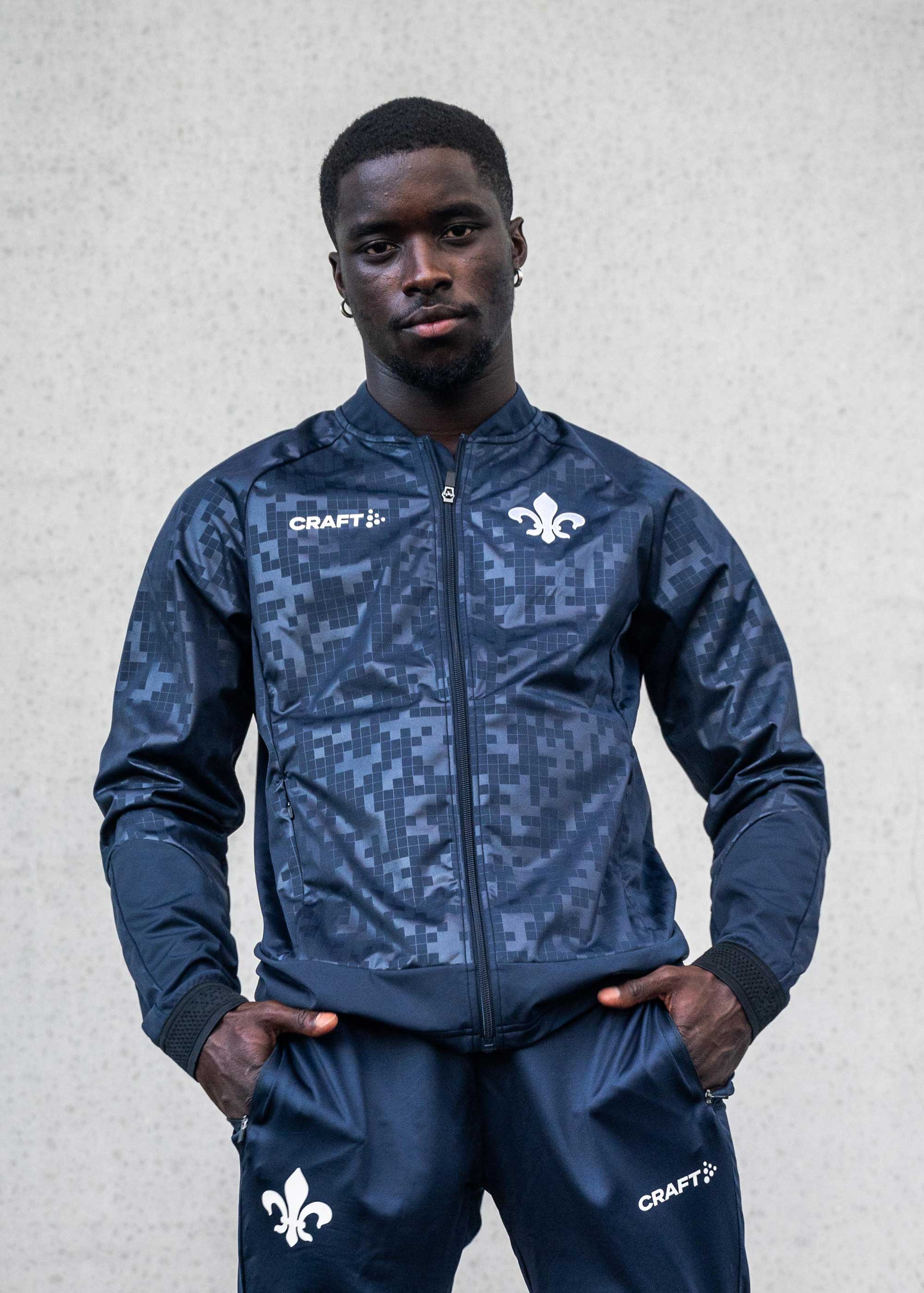 1-424_SV-98-CRAFT-Einlaufjacke-2022_23-Navy_Manu